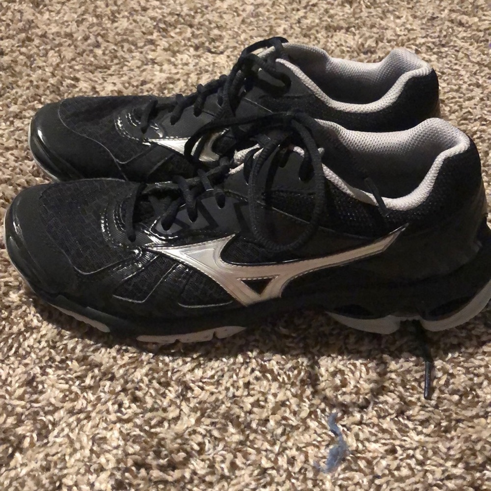 mizuno volleyball shoes